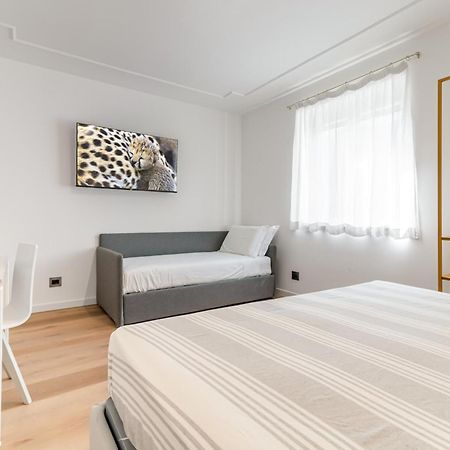 Piazza Indipendenza Loft & Rooms Palermo Bagian luar foto