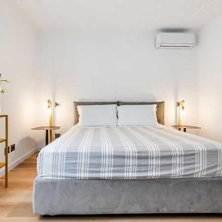 Piazza Indipendenza Loft & Rooms Palermo Bagian luar foto