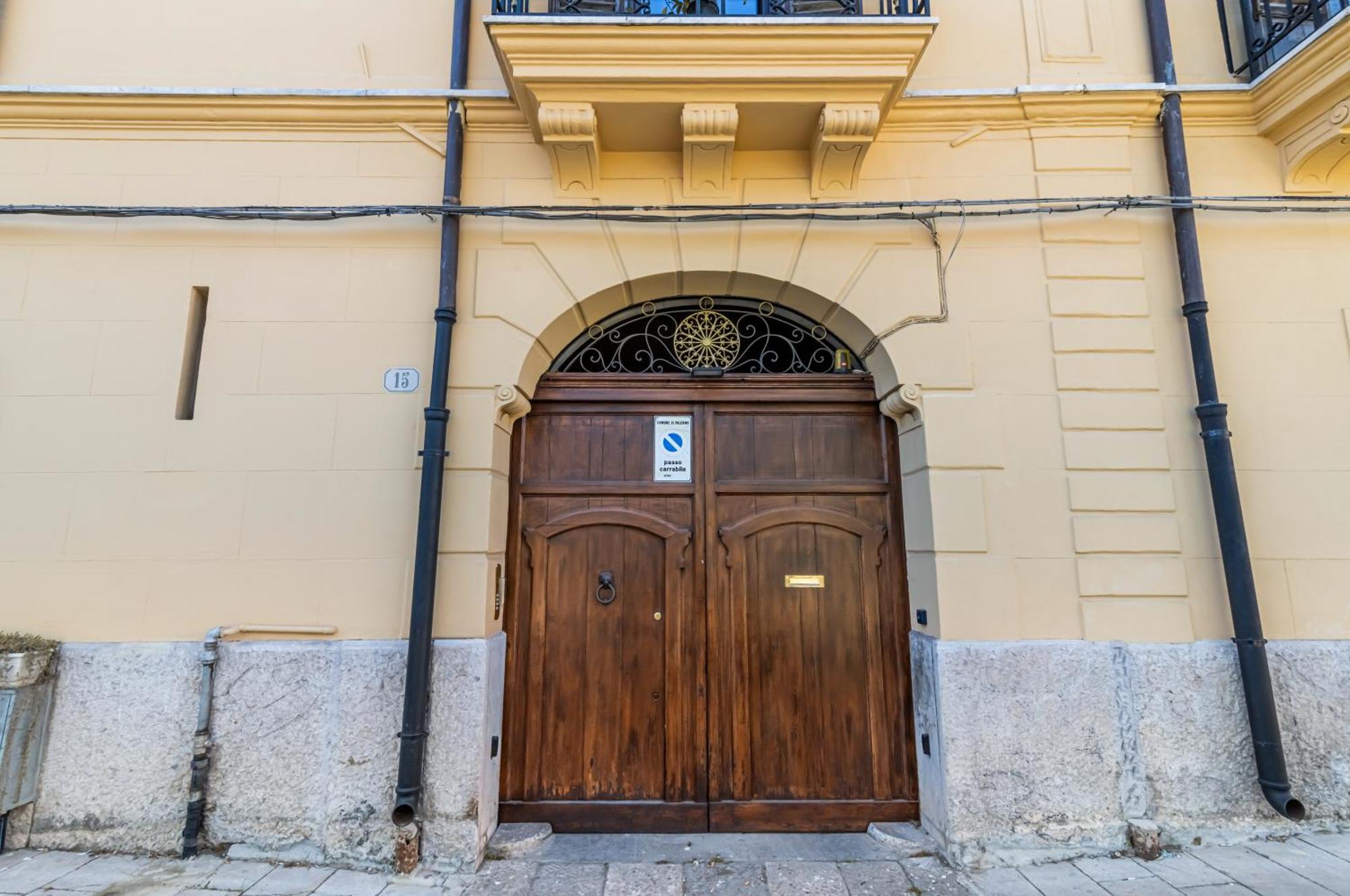 Piazza Indipendenza Loft & Rooms Palermo Bagian luar foto