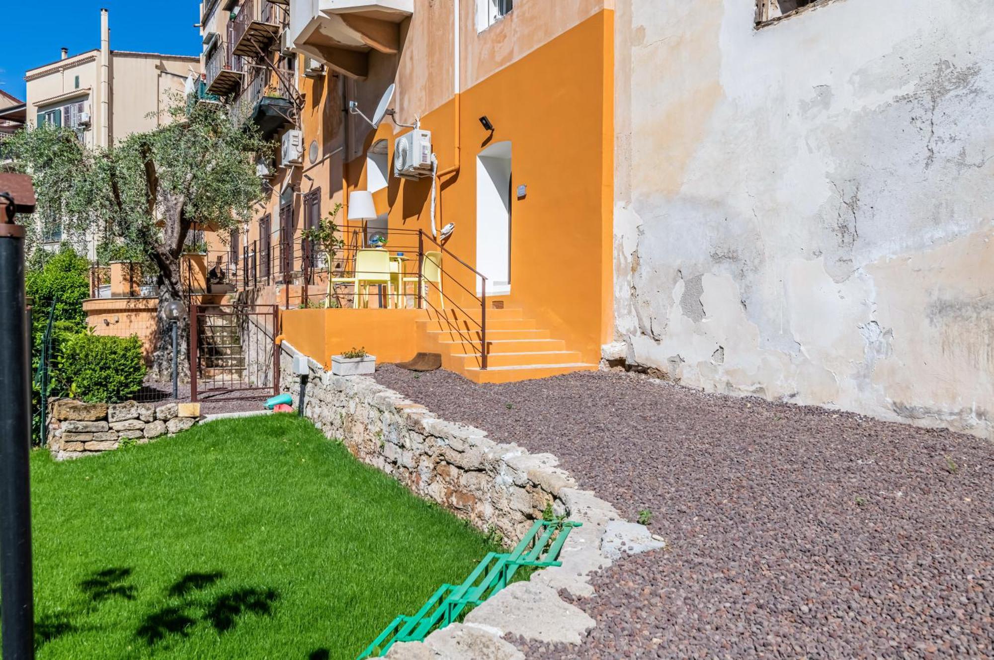 Piazza Indipendenza Loft & Rooms Palermo Bagian luar foto